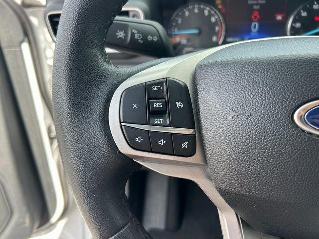 Photo of 2024 Oxford White Ford Explorer