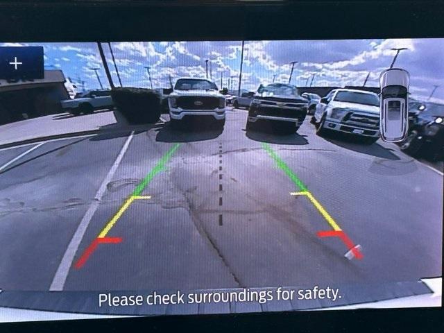 Photo of 2024 Oxford White Ford Explorer