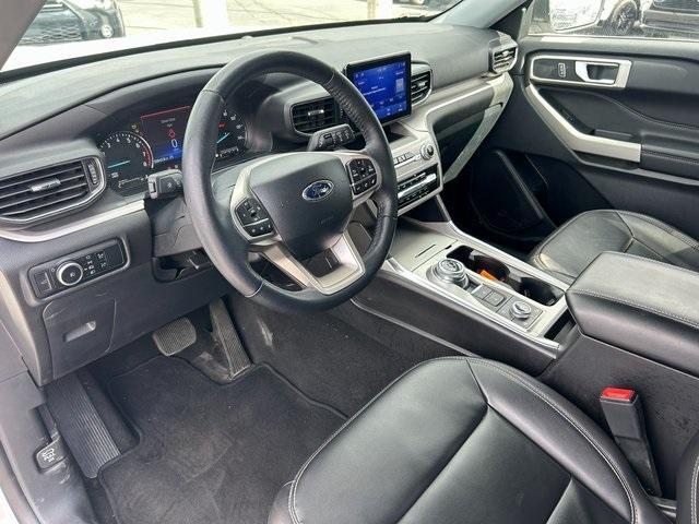 Photo of 2024 Oxford White Ford Explorer