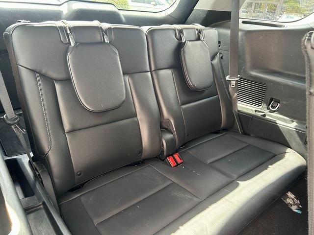 Photo of 2024 Oxford White Ford Explorer