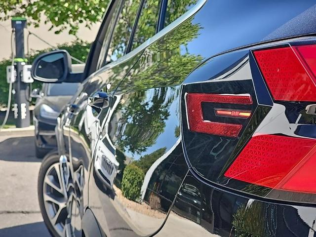 Photo of 2024 Black Sapphire Metallic BMW X5