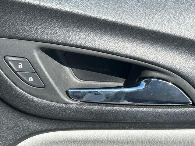 Photo of 2023 Summit White Chevrolet Equinox