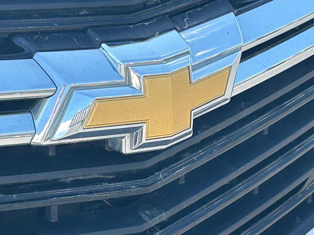 Photo of 2023 Summit White Chevrolet Equinox