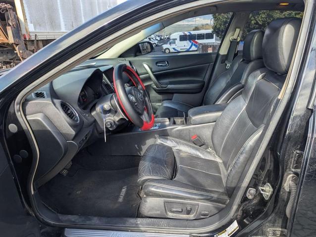 Photo of 2014 Super Black Nissan Maxima