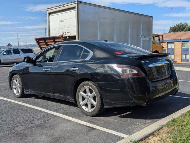 Photo of 2014 Super Black Nissan Maxima