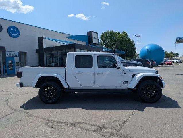Photo of 2023 Bright White Clearcoat Jeep Gladiator