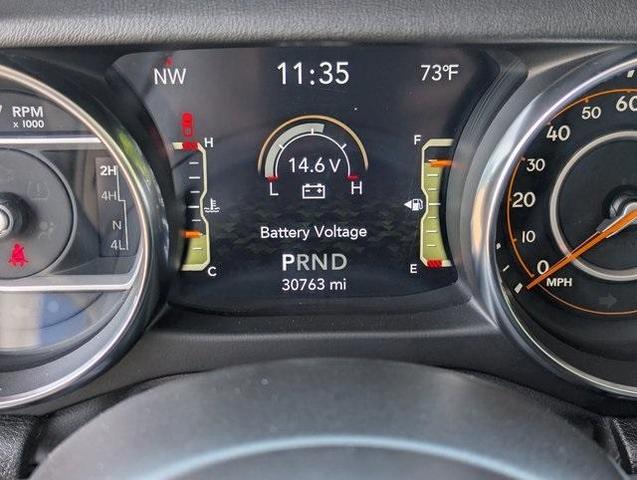Photo of 2023 Bright White Clearcoat Jeep Gladiator