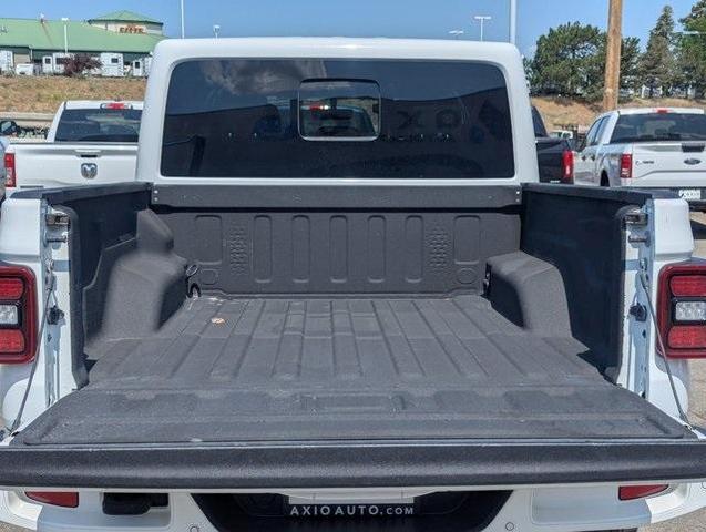 Photo of 2023 Bright White Clearcoat Jeep Gladiator