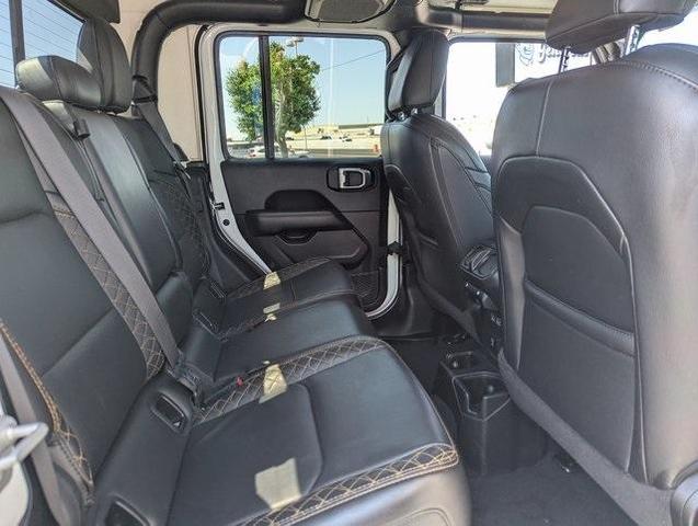Photo of 2023 Bright White Clearcoat Jeep Gladiator