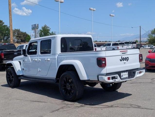 Photo of 2023 Bright White Clearcoat Jeep Gladiator