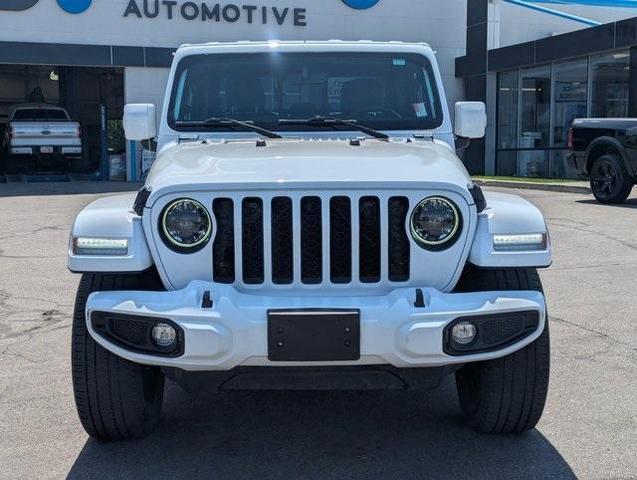 Photo of 2023 Bright White Clearcoat Jeep Gladiator