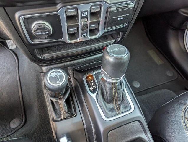 Photo of 2023 Bright White Clearcoat Jeep Gladiator