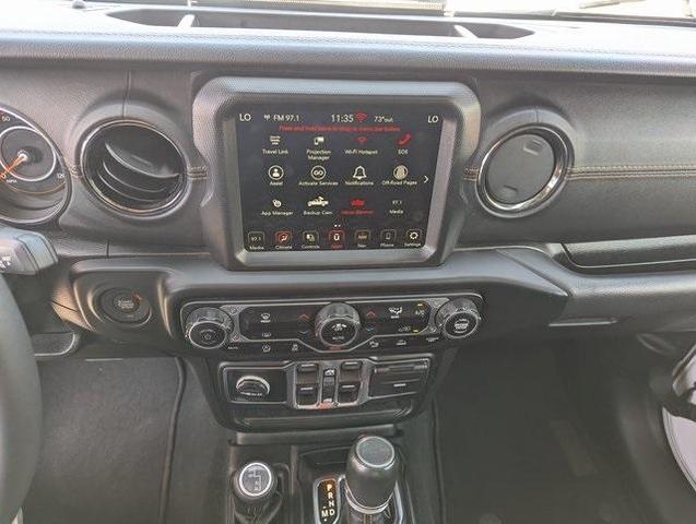 Photo of 2023 Bright White Clearcoat Jeep Gladiator