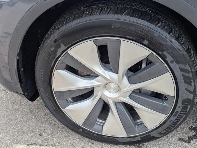 Photo of 2023 Gray Tesla Model Y