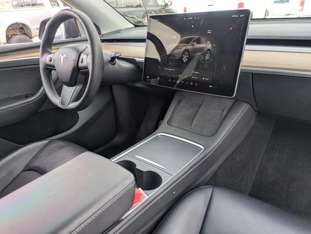 Photo of 2023 Gray Tesla Model Y