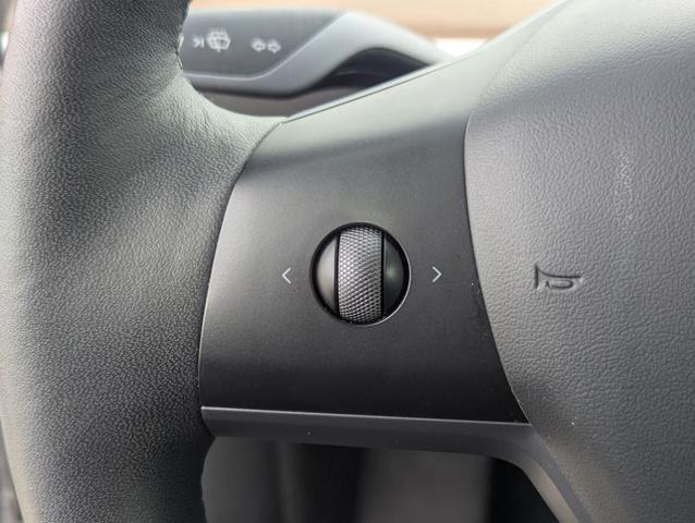Photo of 2023 Gray Tesla Model Y