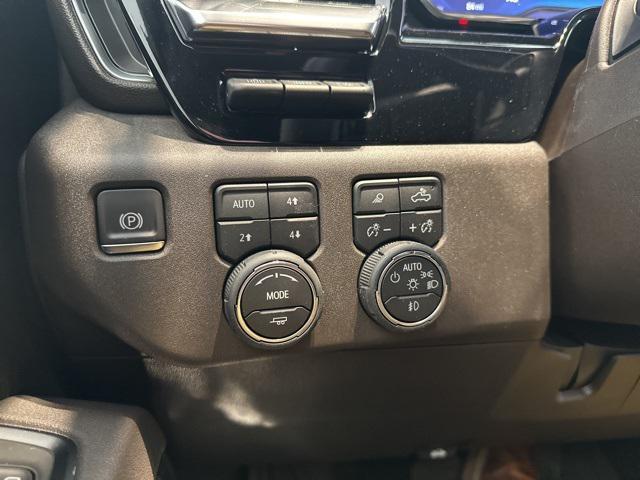Photo of 2025 Summit White Chevrolet Silverado 2500