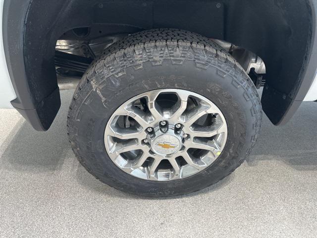 Photo of 2025 Summit White Chevrolet Silverado 2500