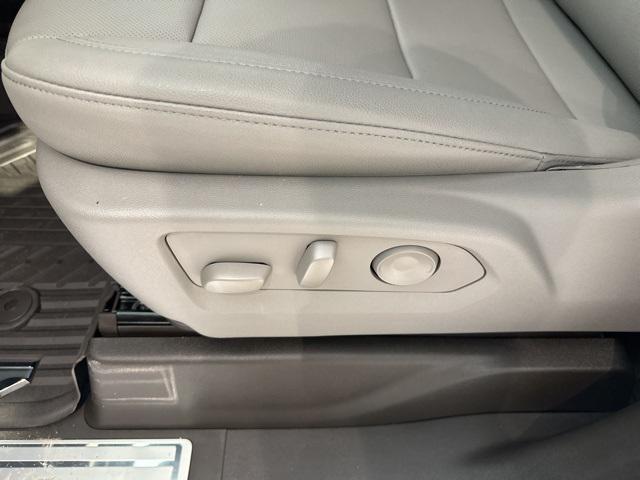 Photo of 2025 Summit White Chevrolet Silverado 2500