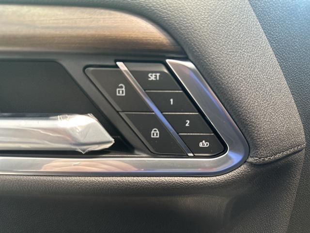 Photo of 2025 Summit White Chevrolet Silverado 2500