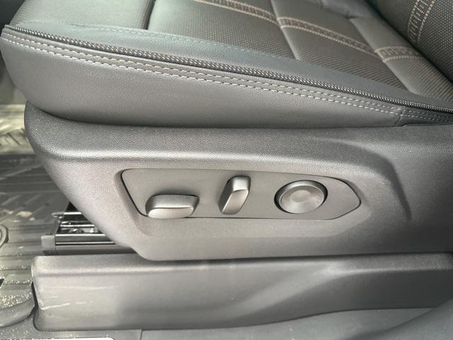 Photo of 2025 Summit White Chevrolet Silverado 2500