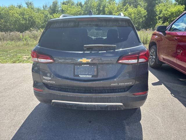 Photo of 2022 Iron Gray Metallic Chevrolet Equinox
