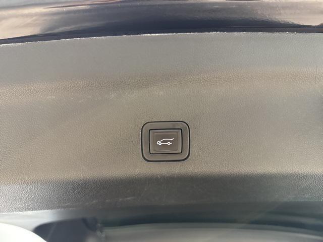 Photo of 2023 Black Chevrolet Suburban
