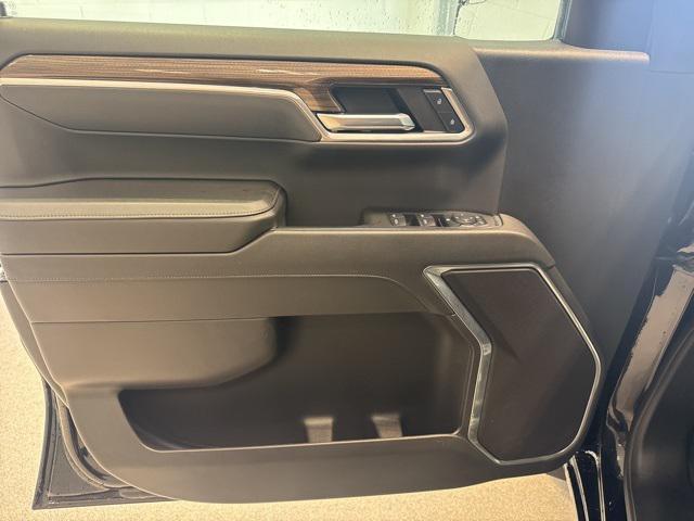 Photo of 2025 Black Chevrolet Silverado 1500
