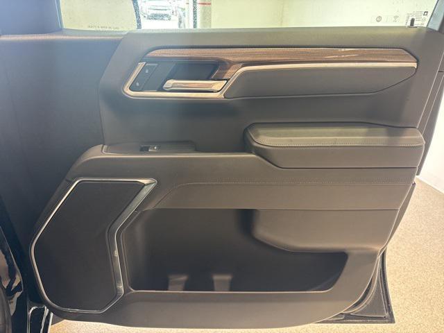 Photo of 2025 Black Chevrolet Silverado 1500
