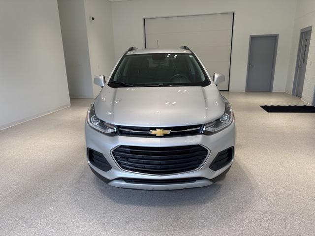 Photo of 2022 Silver Ice Metallic Chevrolet Trax
