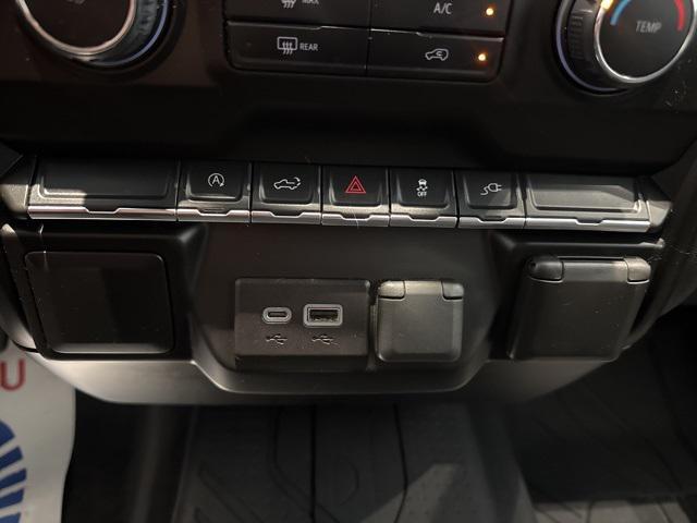 Photo of 2021 Black Chevrolet Silverado 1500