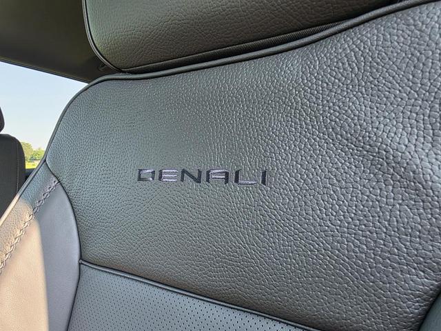 Photo of 2026 Onyx Black GMC Sierra 1500