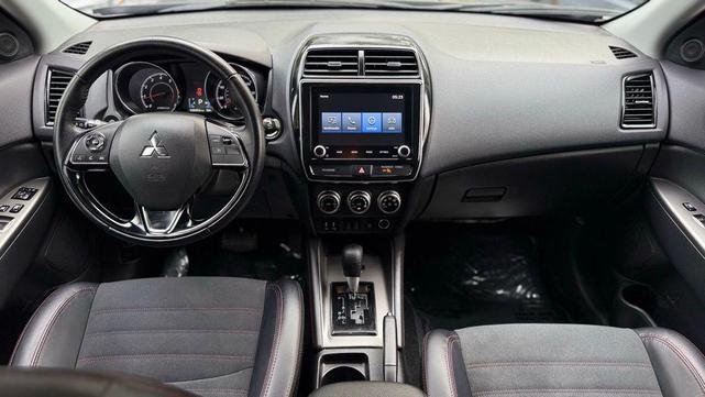Photo of 2024 Gray Mitsubishi Outlander Sport