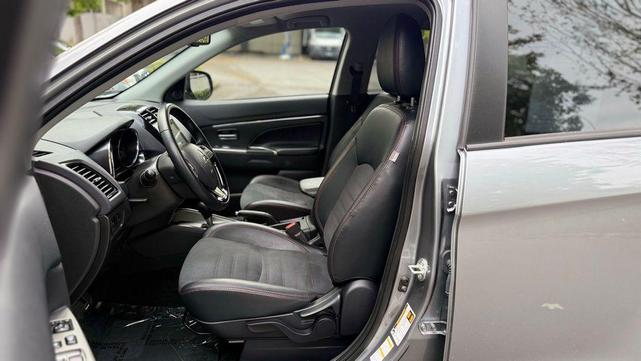 Photo of 2024 Gray Mitsubishi Outlander Sport