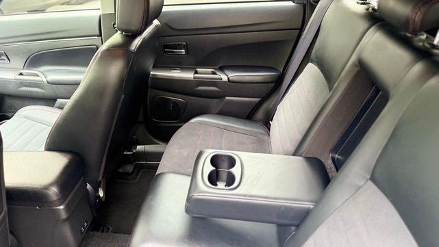 Photo of 2024 Gray Mitsubishi Outlander Sport