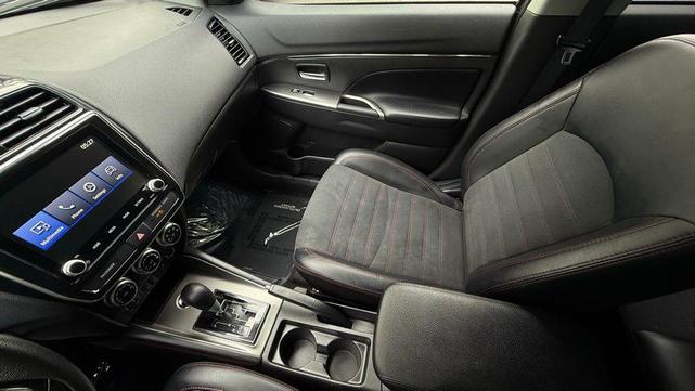 Photo of 2024 Gray Mitsubishi Outlander Sport