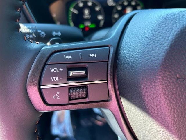 Photo of 2026 Ash Green Metallic Honda CR-V Hybrid