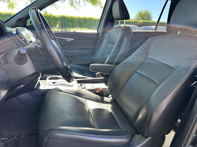 Photo of 2023 Black Honda Passport