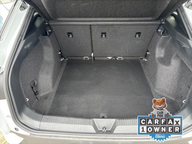 Photo of 2021 Glacier White Metallic Volkswagen ID.4