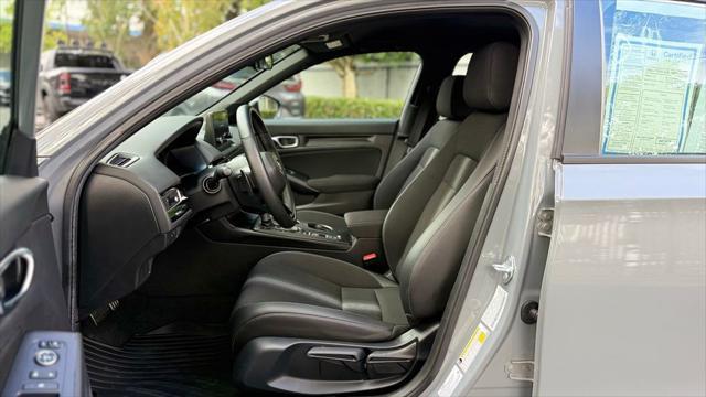 Photo of 2025 Urban Gray Pearl Honda Civic