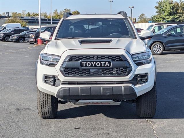 Photo of 2022 White Toyota Tacoma