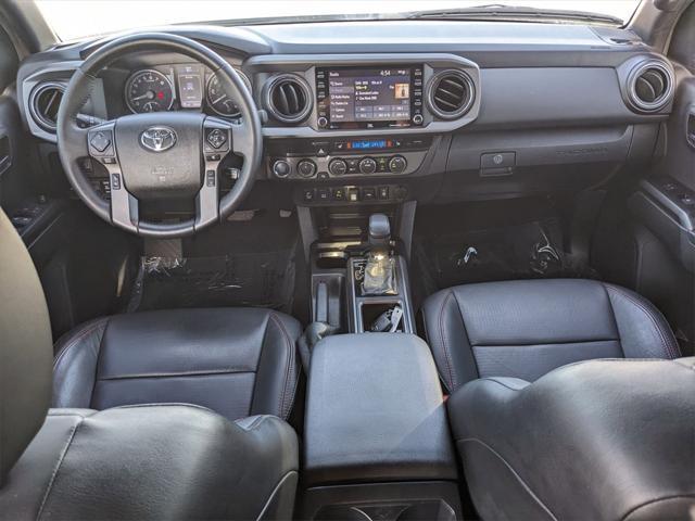 Photo of 2022 White Toyota Tacoma