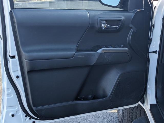 Photo of 2022 White Toyota Tacoma