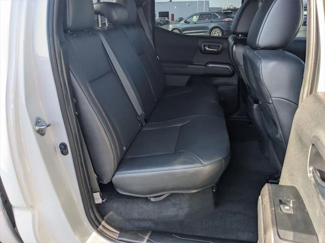 Photo of 2022 White Toyota Tacoma