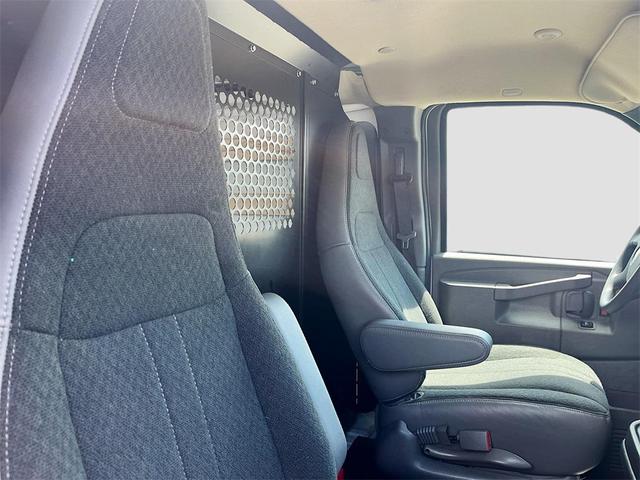 Photo of 2024 Summit White Chevrolet Express 2500