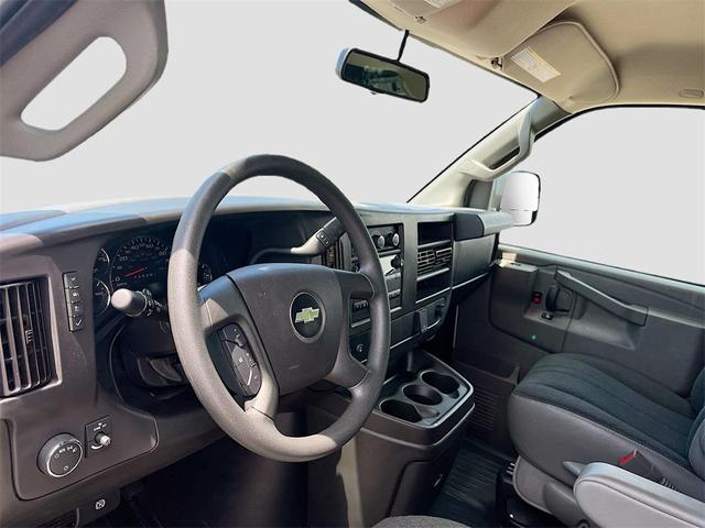 Photo of 2024 Summit White Chevrolet Express 2500