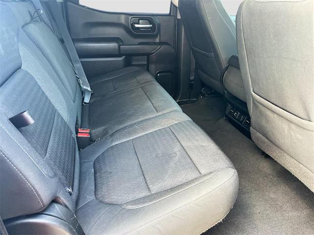 Photo of 2022 Silver Ice Metallic Chevrolet Silverado 1500