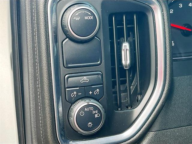 Photo of 2022 Silver Ice Metallic Chevrolet Silverado 1500