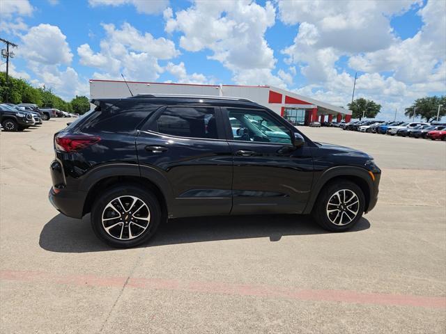 Photo of 2024 Mosaic Black Metallic Chevrolet Trailblazer