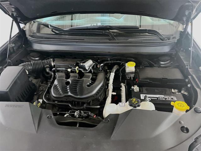 Photo of 2022 Granite Crystal Metallic Clearcoat Jeep Cherokee